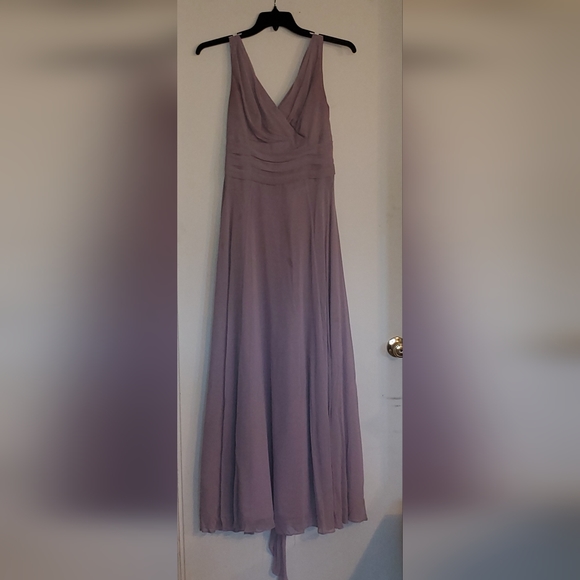 David's Bridal Long Chiffon Surplice Tank Bridesmaid's Dress - Picture 2 of 3